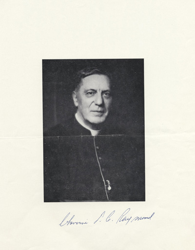 Reproduction d'une photographie du chanoine L&eacute;on-Calixte Raymond, ca 1936.
